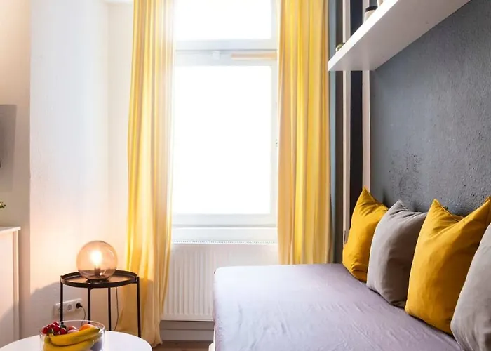 2 Bedroom In Great Location In Kreuzberg Apartman *