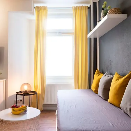 2 Bedroom In Great Location In Kreuzberg Appartamento *