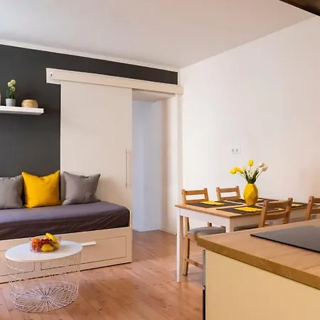 2 Bedroom In Great Location In Kreuzberg Apartmán Berlín