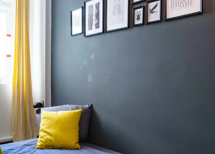 2 Bedroom In Great Location In Kreuzberg *