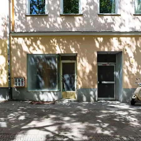 2 Bedroom In Great Location In Kreuzberg *