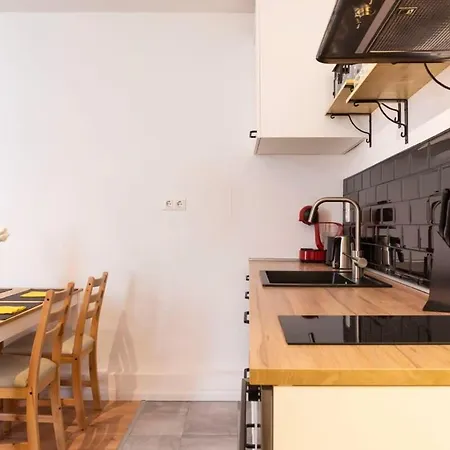 2 Bedroom In Great Location In Kreuzberg *